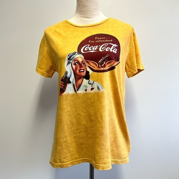 𝅺COCA Cola Lucky Brand Oversized T-Shirt Women’s XS Fits Medium - Picture 1 of 5